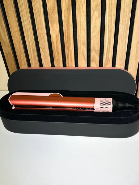 Випрямляч для волосся з кейсом HT01 Airstrait Strawberry Bronze/Blush Pink Випрямляч для волосся з кейсом HT01 Airstrait Strawberry Bronze/Blush Pink фото